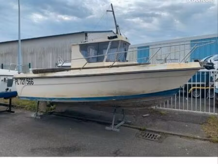 loue emplacement pour bateau couvert dur secteur plouha