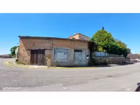 caraman centre – local commercial avec fort potentiel d'aménagement