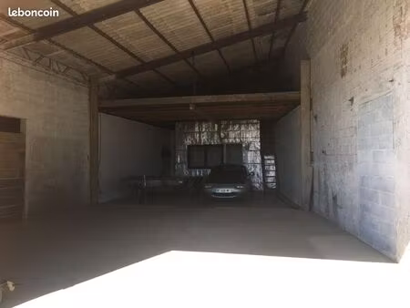 local de stockage 140m2