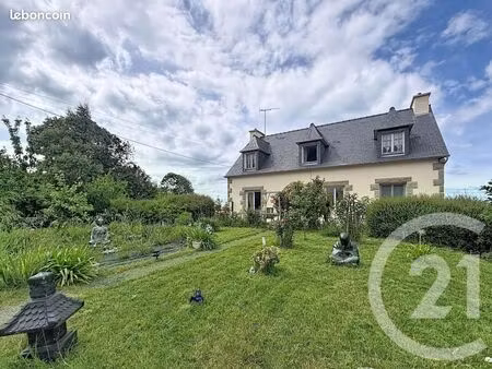 maison 8 pièces 146 m²
