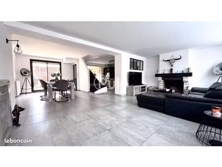maison de ville 4 pièces 135 m²
