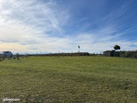 terrain constructible de 1 100 m² à haulies – vue sur les pyrénées