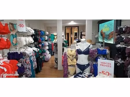 commerce de lingerie rougegorge
