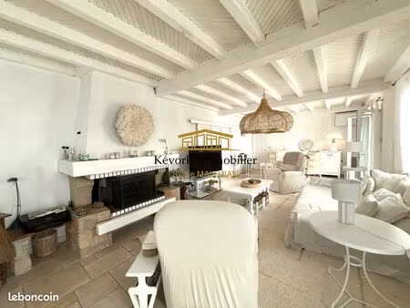 maison 10 pièces 205 m²