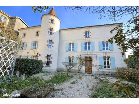 maison 8 pièces 295 m²