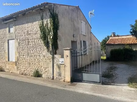 maison charentaise