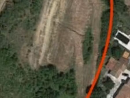 vends terrain à bâtir
