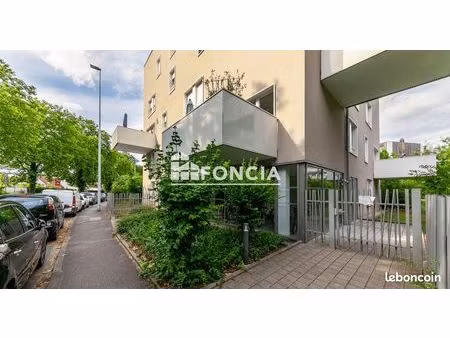appartement 3p en excellent état avec balcon  cave et garage en sous-sol en supplément. co