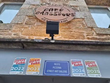 restaurant pizzeria