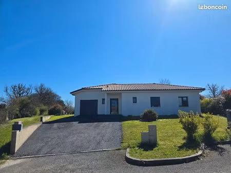 jolie maison 126 m2 6 pièces sur terrain de 890m2