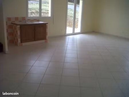 villa lumineuse et confortable