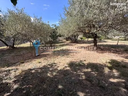 terrain 640 m² vergèze