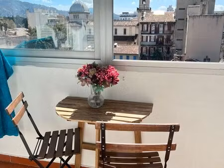 t3 meublé avec balcon et vue  proche timone