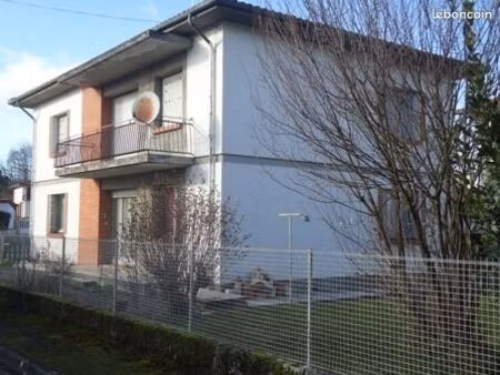 maison individuelle/ 2 appartements