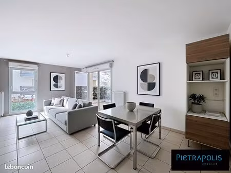 appartement 3 pièces 64 m²