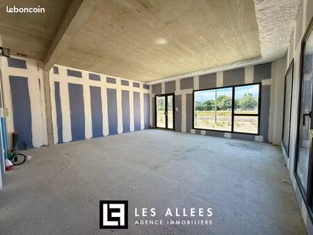 bureau 50 m²