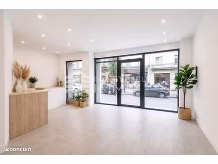local commercial 170 m²
