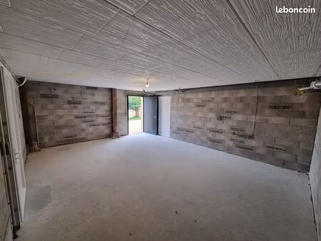 local de stockage de 35 m²