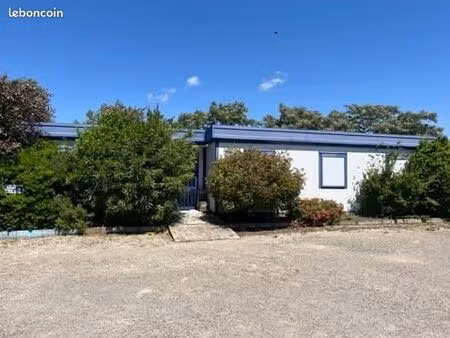 local commercial 1000 m² montélimar