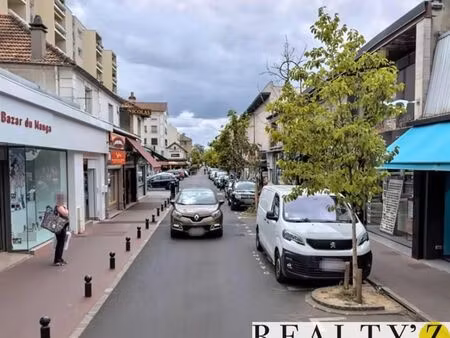 local commercial 521 m²