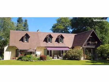 belle propriété familiale de 182 m2 idéalement située dans parc arboré de 4430 m²