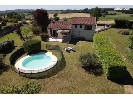 exclusivité proche de vic-fezensac  gers : maison de 3 chambres avec grand salon  vue sur 