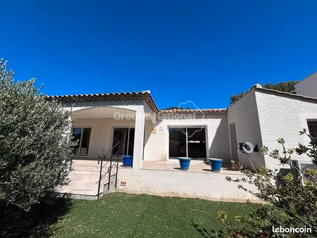 villa 4 pièces 90 m²