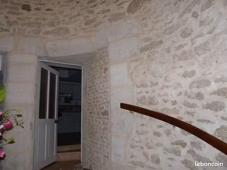 a louer appartement 1 er étage centre bourg champdeniers