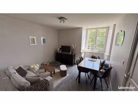 ? t2 à louer 32m2 450