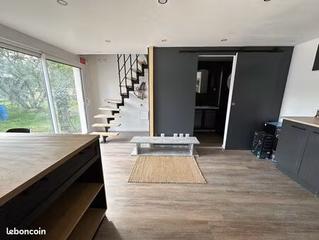 maison de ville en duplex t2 [25 m2] - clim réversible - meublé neuf - clérac