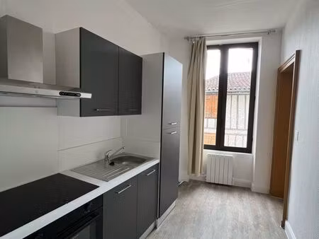appartement centre nontron-35m2-meublé