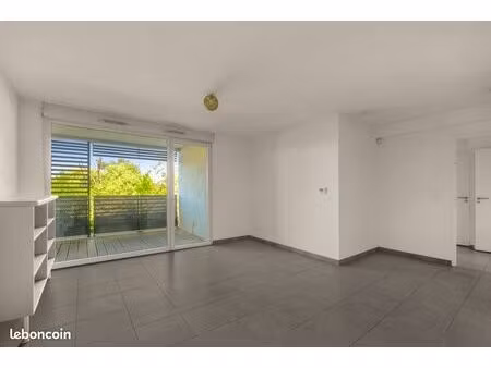appartement 3 pièces 64 m²