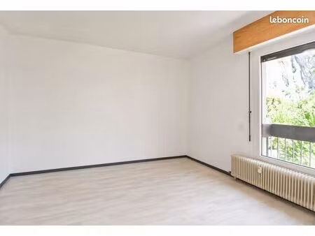 studio 1 pièce 19 m²