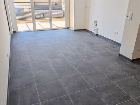 t2 neuf meublé avec garage