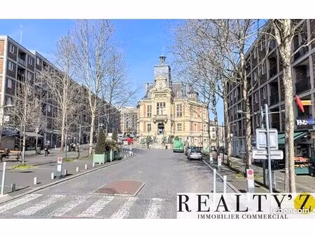 bureaux 148 m²