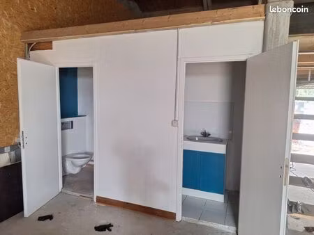 entrepôt bureau 77m2 à louer