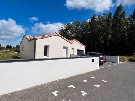 maison récente à louer à commequiers