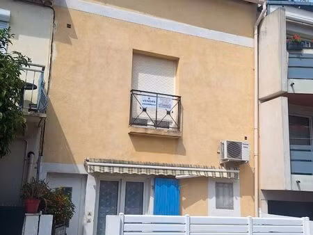 grande maison à la mer