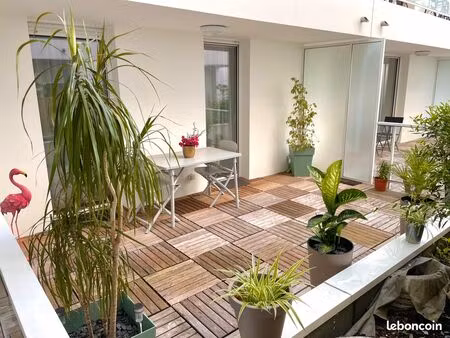 studio meublé 21m2 centre ville avec grande terrasse