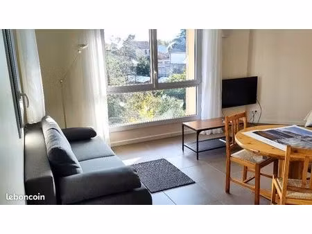 grand studio meublé en bail mobilité