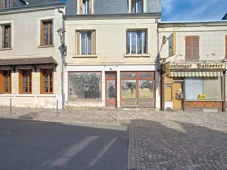 local commercial 60m2 rue du chateau a valencay - loyer offert moyennant travaux