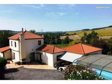 exclusivité secteur de castéra-verduzan: très belle maison en excellent état avec piscine 