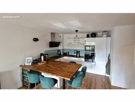 t2 55 m² rénové – dernier étage – balcon 7 m² – double parking