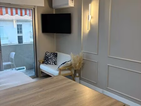 studio étudiant à louer à golfe-juan – septembre à mai – parking privé – meublé – proche g