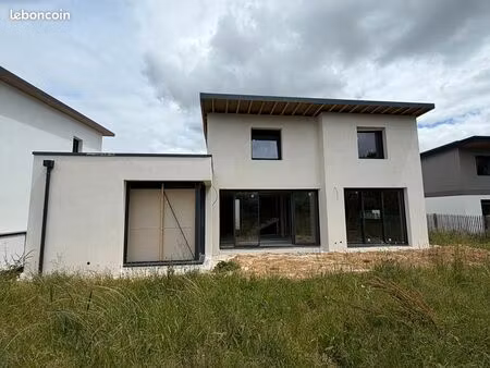 maison 8 pièces 138 m²