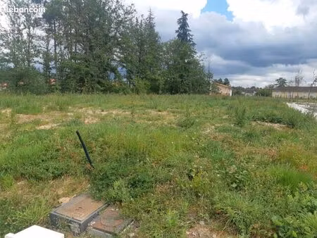 terrain 570 m² villaries