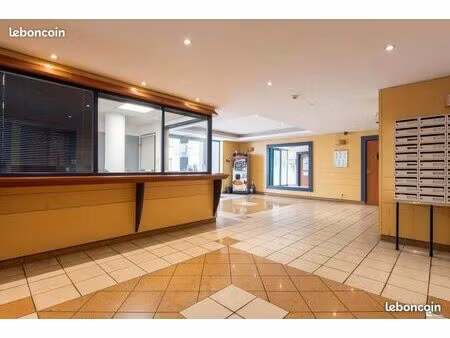 studio 18m2 meublé avec parking