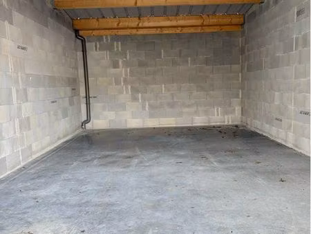 garde meuble ou parking 41m2