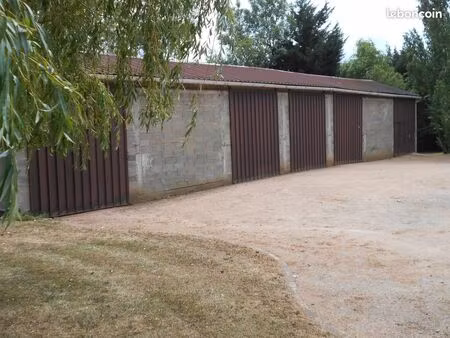 garage 300 m2 et maison 167 m2