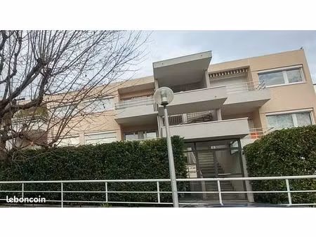 garage loué 95/mois
